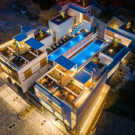 Stunning In With Kitchen Omiš