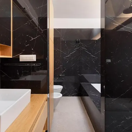 Stunning In With Kitchen *