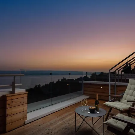 Stunning In With Kitchen