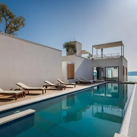 Stunning In With Kitchen * Omiš